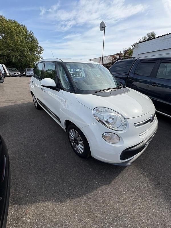 Used Fiat 500L Pop Star 95 HP (69 kW) 2013 White MPV