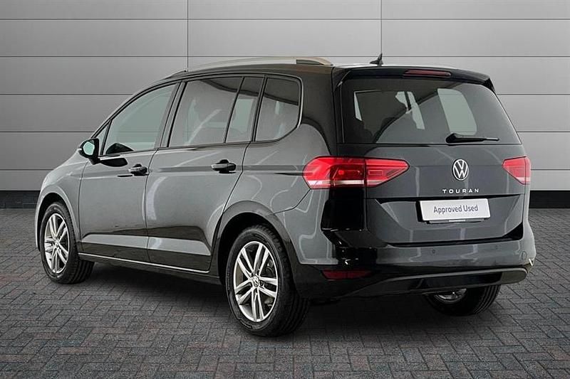 Used VW Touran Match 150 HP (110 kW) 2025 Black MPV