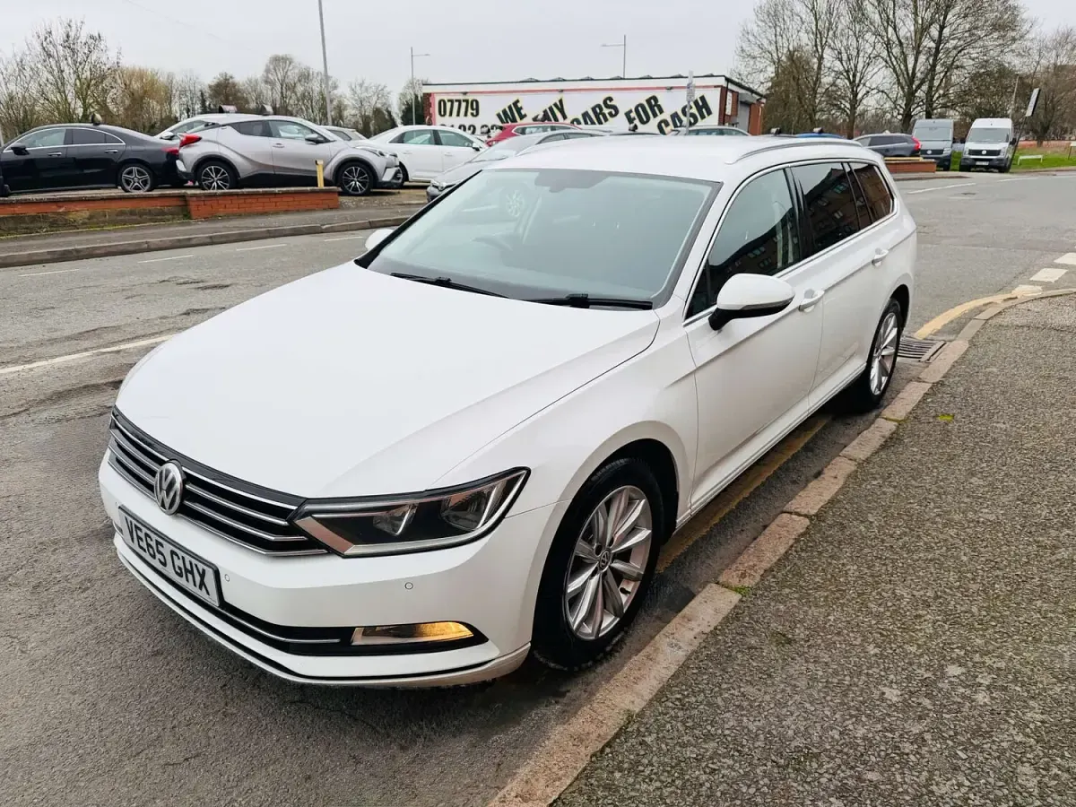 Used VW Passat Business 147 HP (108 kW) 2015 White Estate