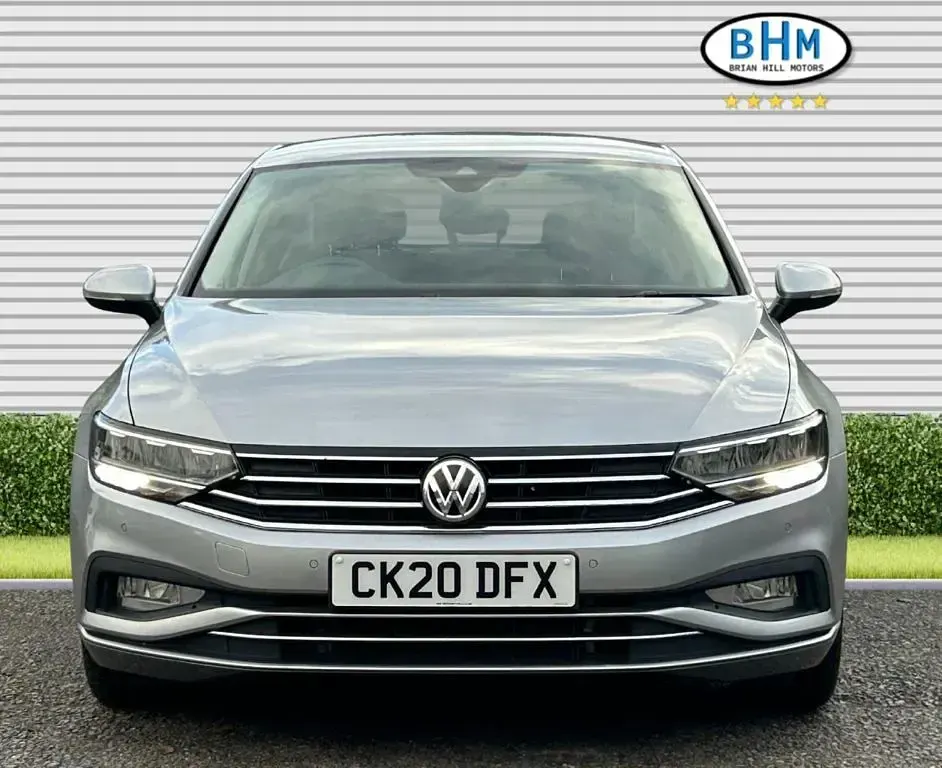 Used VW Passat SEL 120 HP (88 kW) 2020 Silver Sedan