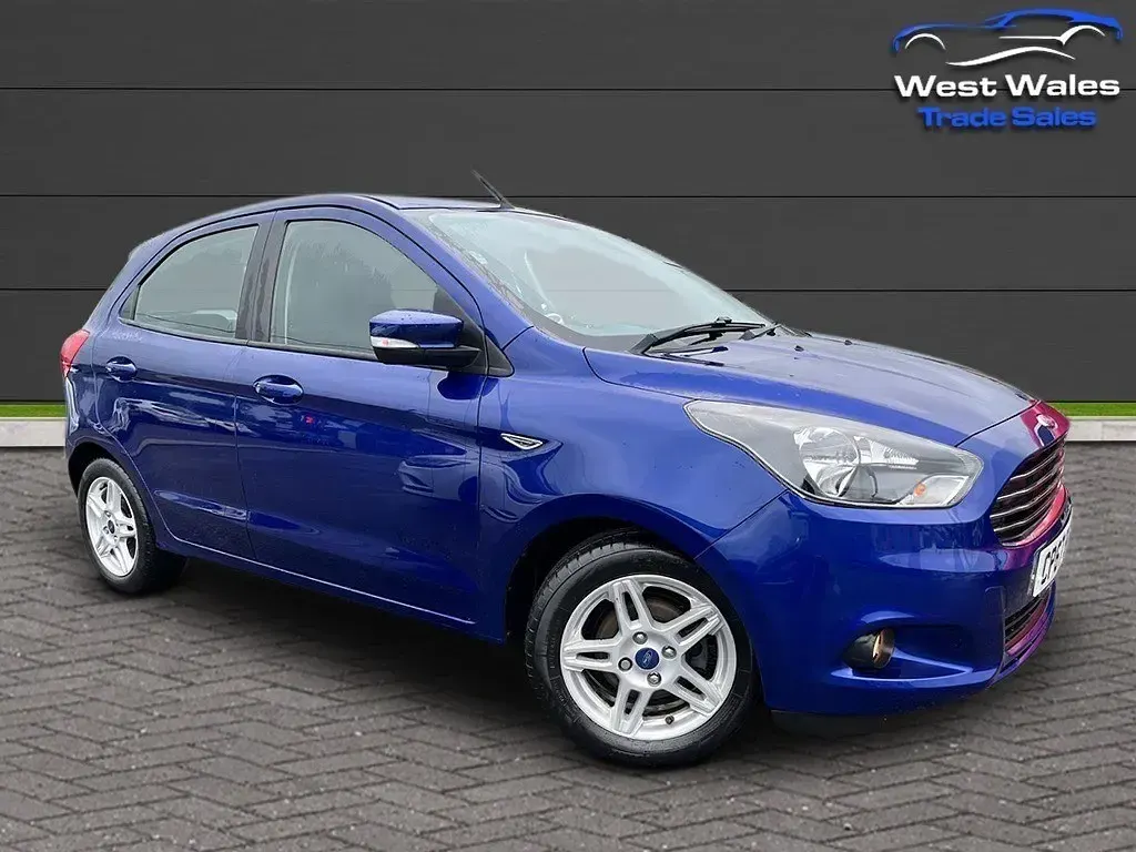 Używany Ford Ka Plus Zetec 85 KM (62 kW) 2018 Niebieski Hatchback