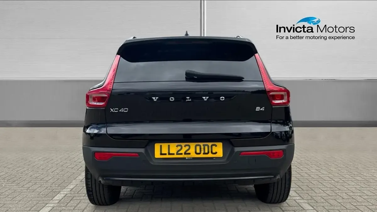 Used Volvo XC40 Ultimate 197 HP (144 kW) 2022 Onyx black SUV
