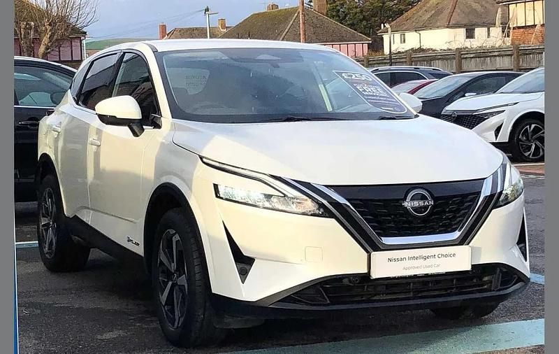 Used Nissan Qashqai N-Connecta 187 HP (137 kW) 2023 White SUV