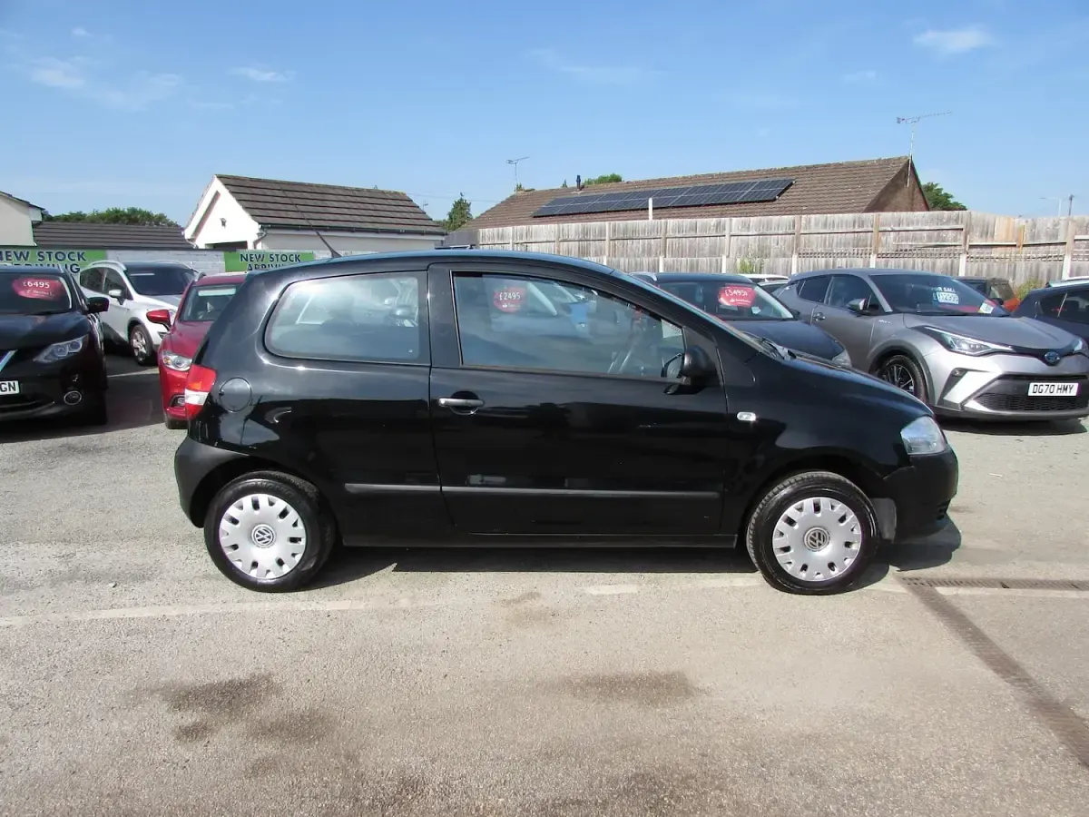 Used VW Fox 55 HP (40 kW) 2010 Black Hatchback