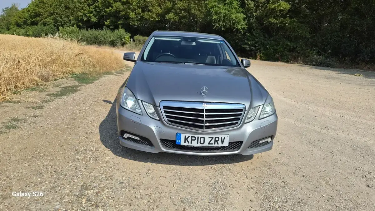 Used Mercedes E250 Avantgarde 2010 Silver Sedan