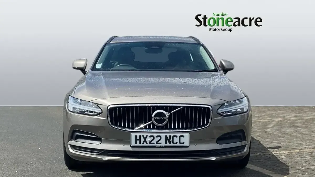 Used Volvo V90 Momentum 197 HP (144 kW) 2022 Grey Estate