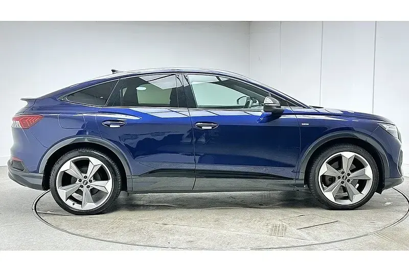 Used Audi Q4 e-tron Black Edition 210 kW (286 HP) 2024 Blue SUV