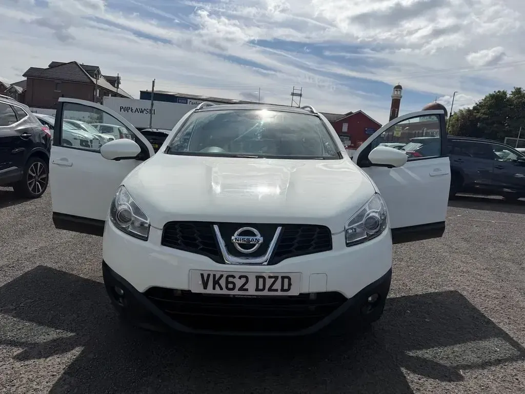 Used Nissan Qashqai +2 N-TEC 110 HP (80 kW) 2012 White SUV