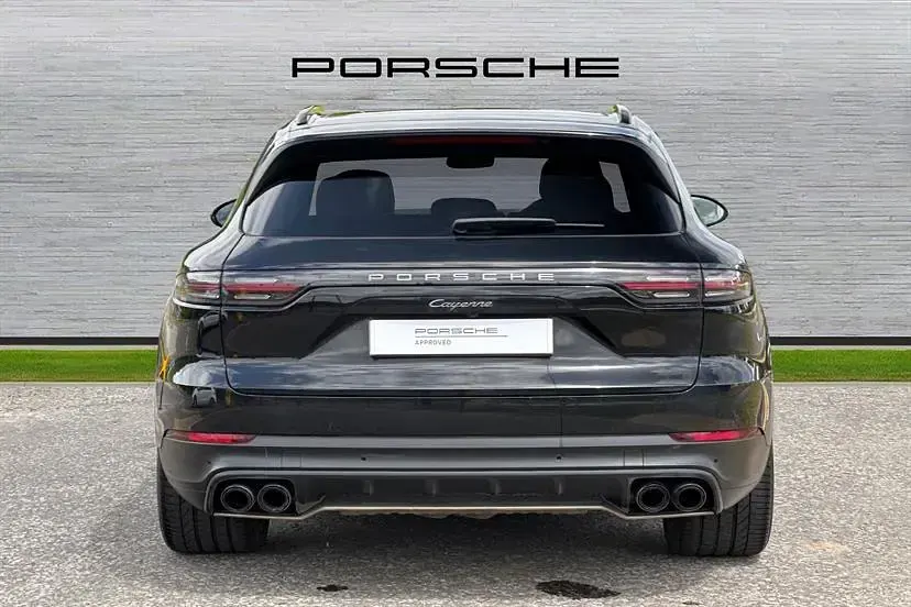 Used Porsche Cayenne Platinum Edition 340 HP (250 kW) 2023 Black SUV