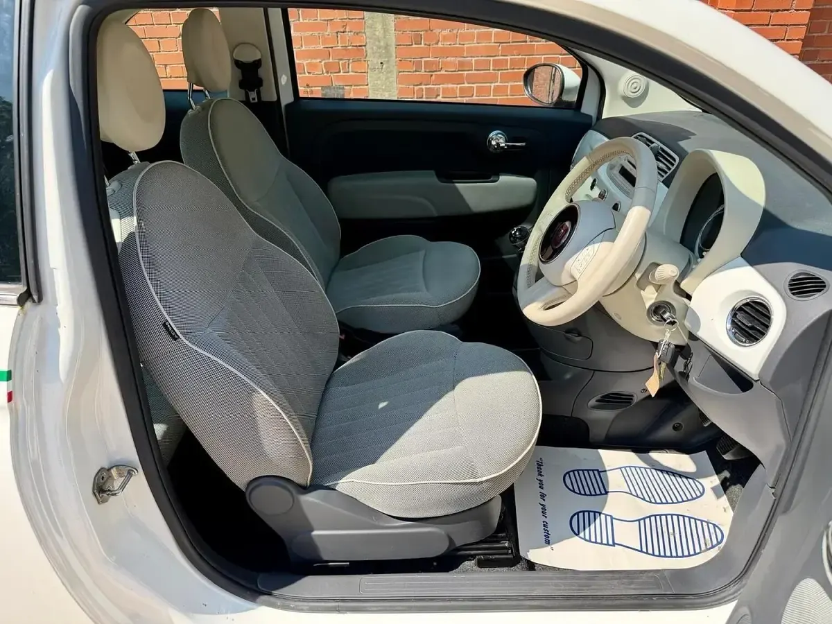 Used Fiat 500 Lounge 2014 White Hatchback