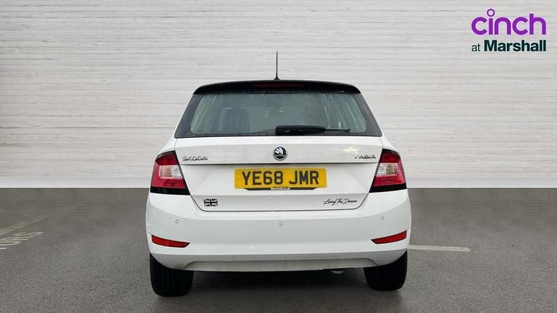Used Skoda Fabia Colour Edition 75 HP (55 kW) 2019 White