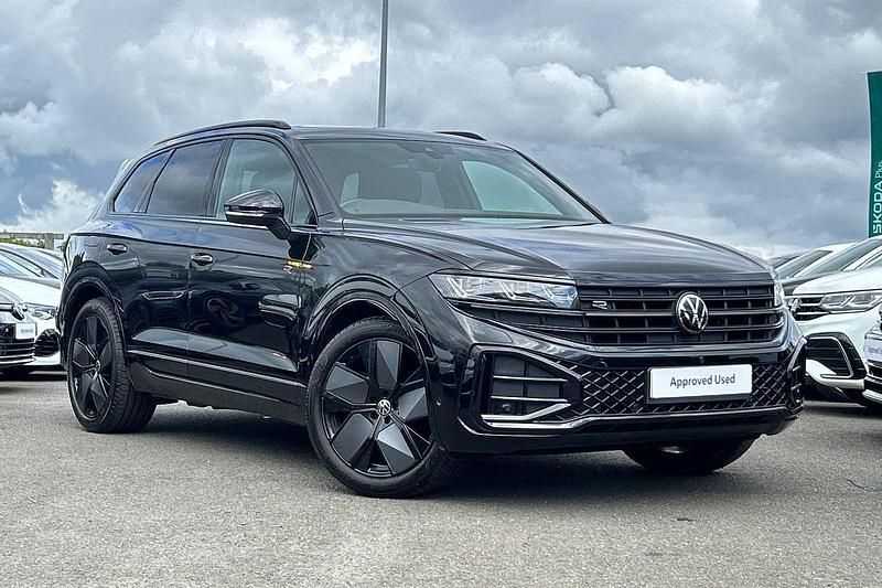Black Used 2024 VW Touareg Black Edition SUV | £49,795 (Fair price) - Image 1/4