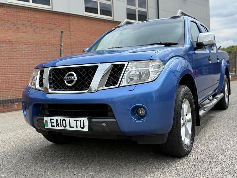 Blue Used 2010 Nissan Navara Tekna Pickup | £6,000 (Fair price) - Image 1/3