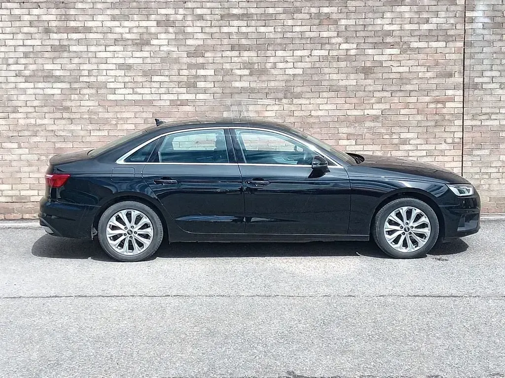Used Audi A4 Comfort 150 HP (110 kW) 2022 Black Sedan