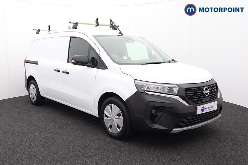 White Used 2023 Nissan Townstar Acenta MPV | £14,099 (Fair price) - Image 1/4