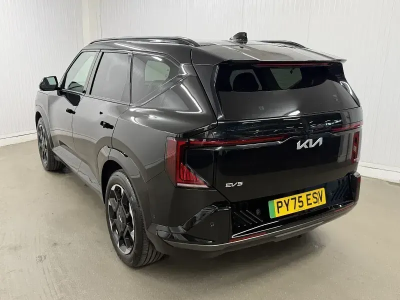 Used Kia EV5 GT-Line S 160 kW (218 HP) 2025 Black SUV