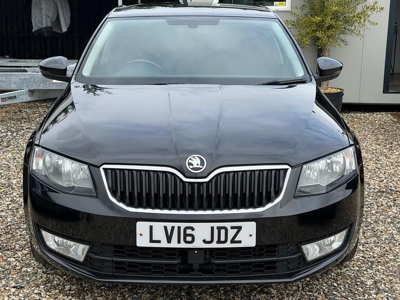 Used Skoda Octavia SE L 184 HP (135 kW) 2016 Black Hatchback