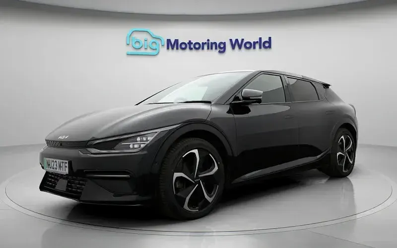 Begagnad Kia EV6 GT-Line S 167 kW (228 HK) 2023 Svart SUV