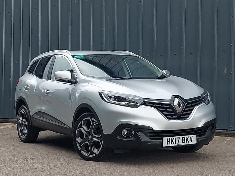 Silver Used 2017 Renault Kadjar Dynamique SUV | £6,998 (Fair price) - Image 1/4