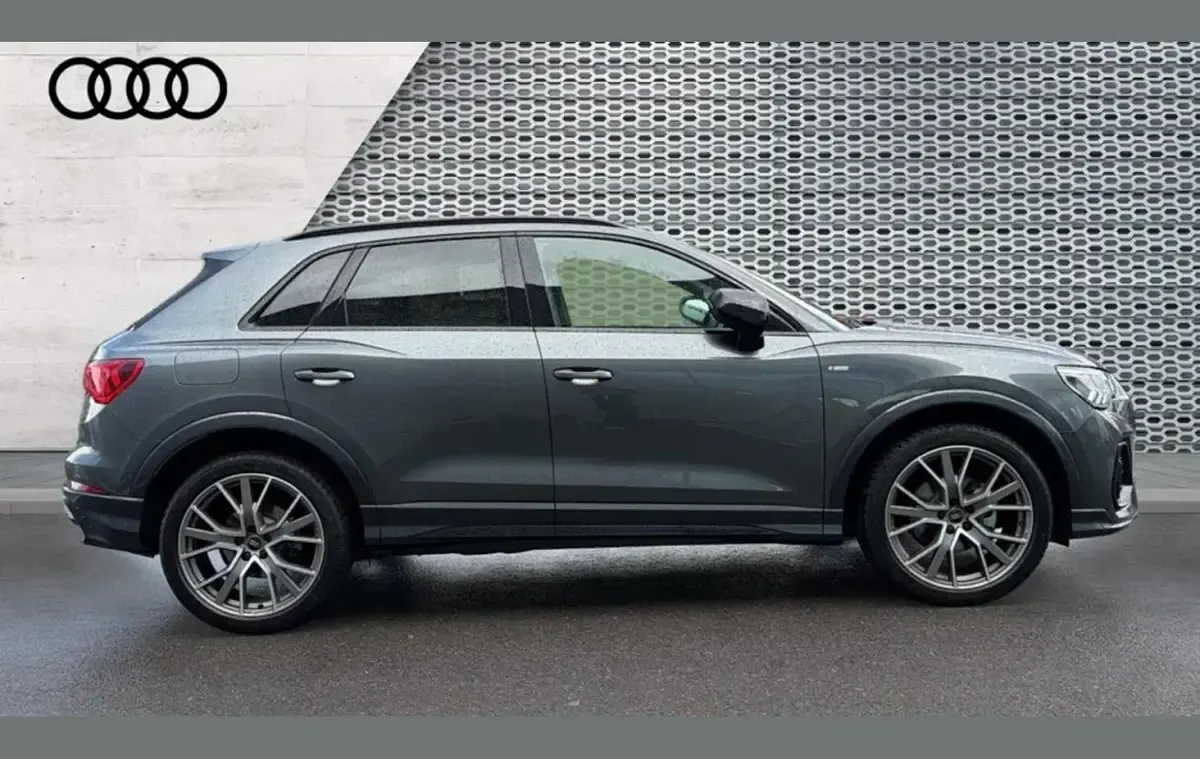 Used Audi Q3 Black Edition 150 HP (110 kW) 2025 Grey SUV