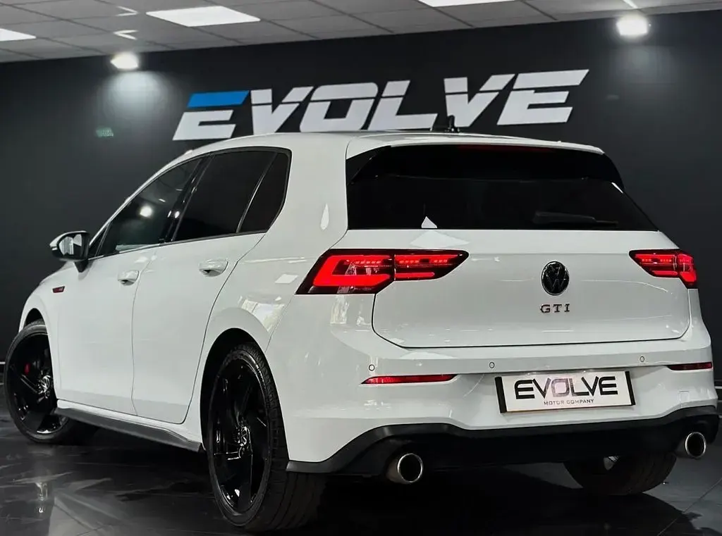 Used VW Golf VII GTI 245 HP (180 kW) 2021 White Hatchback