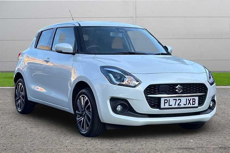 Used Suzuki Swift SZ5 83 HP (61 kW) 2023 Pure white Hatchback