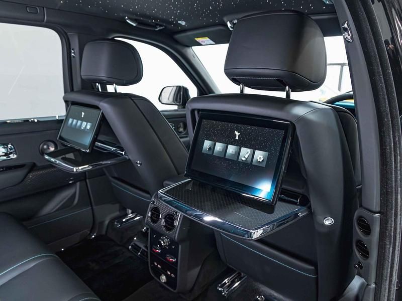 Used Rolls Royce Cullinan 571 HP (419 kW) 2024 Black SUV