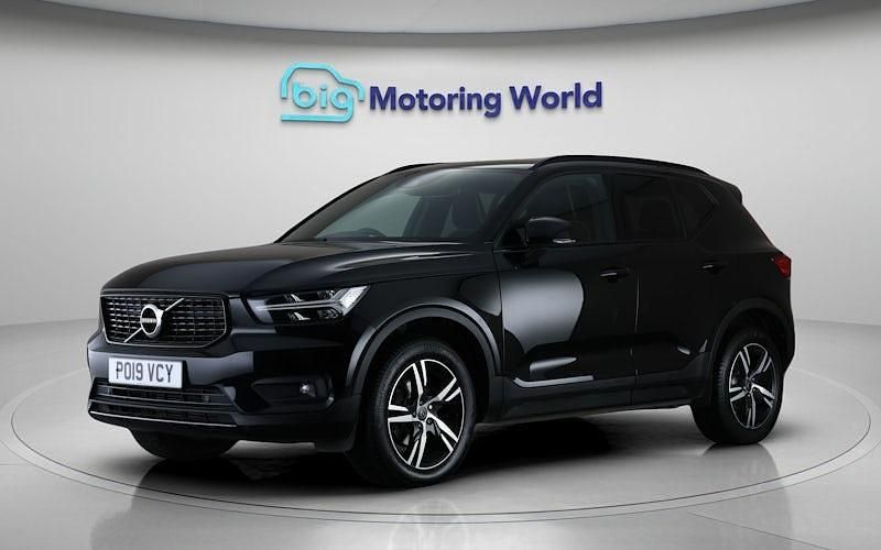 Used Volvo XC40 R-Design 163 HP (119 kW) 2021 SUV