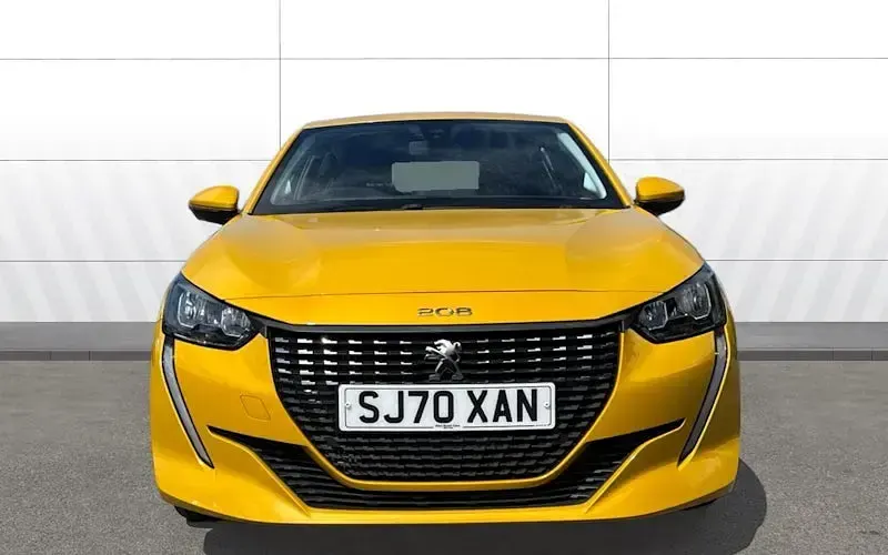 Used Peugeot 208 Active 102 HP (75 kW) 2020 Hatchback