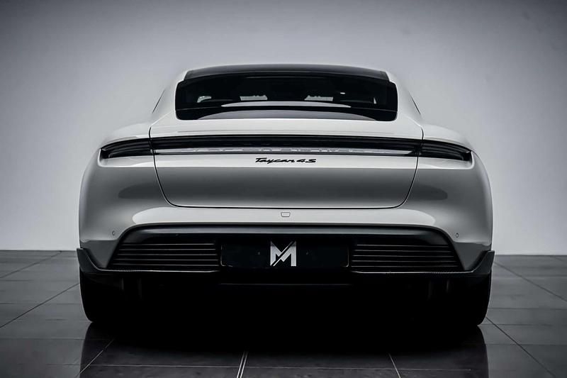 Used Porsche Taycan Performance Package 11 kW (15 HP) 2022 Grey Sedan