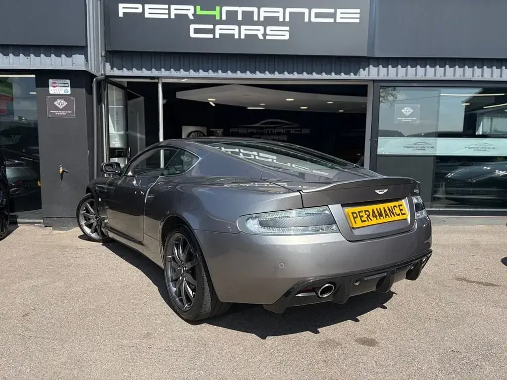 Used Aston Martin DB9 456 HP (335 kW) 2005 Silver Coupe