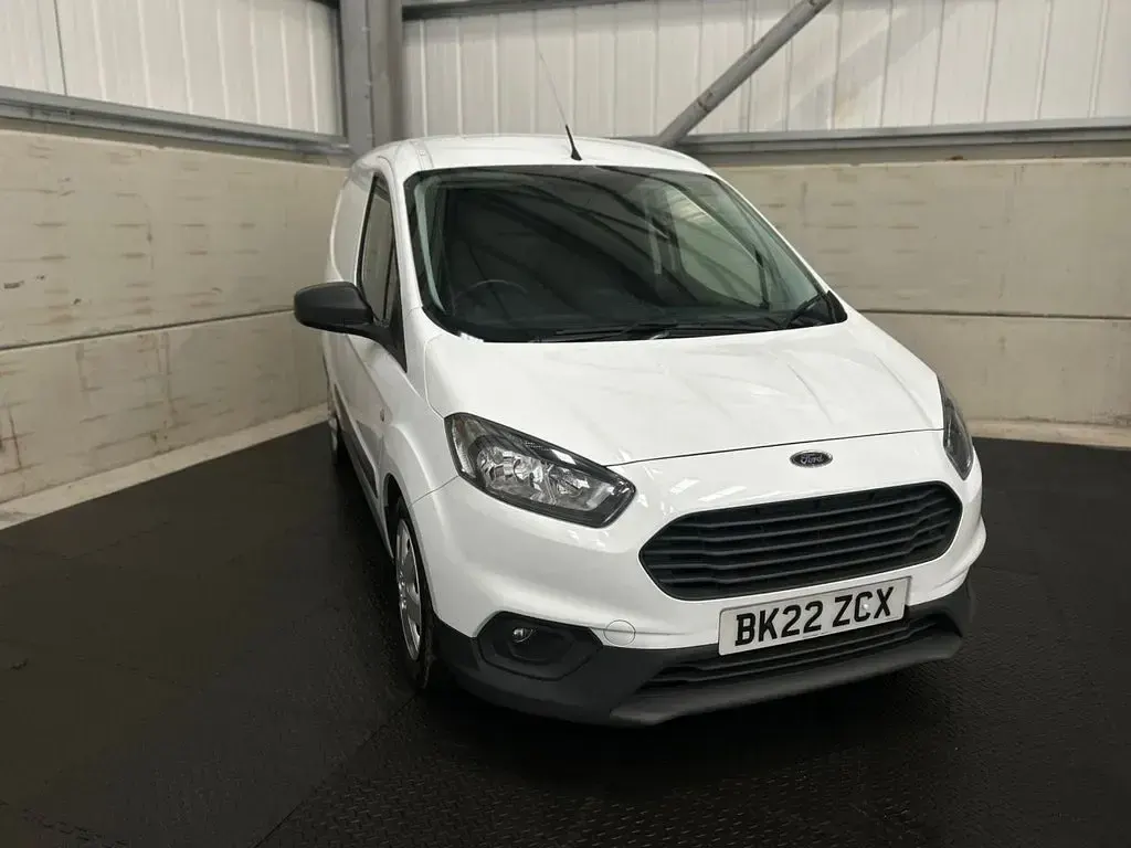 Used Ford Transit Courier Trend 2022 White Van