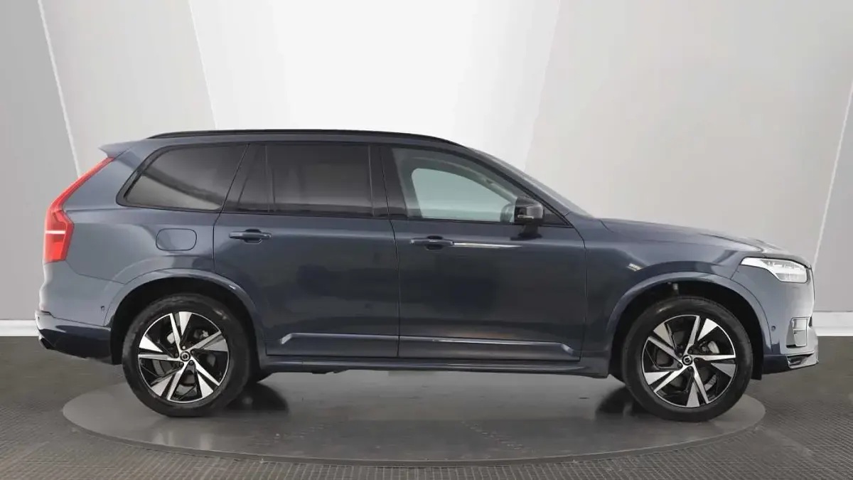 Used Volvo XC90 Plus 247 HP (181 kW) 2024 SUV