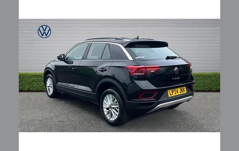 Used VW T-Roc Life 150 HP (110 kW) 2024 Black SUV