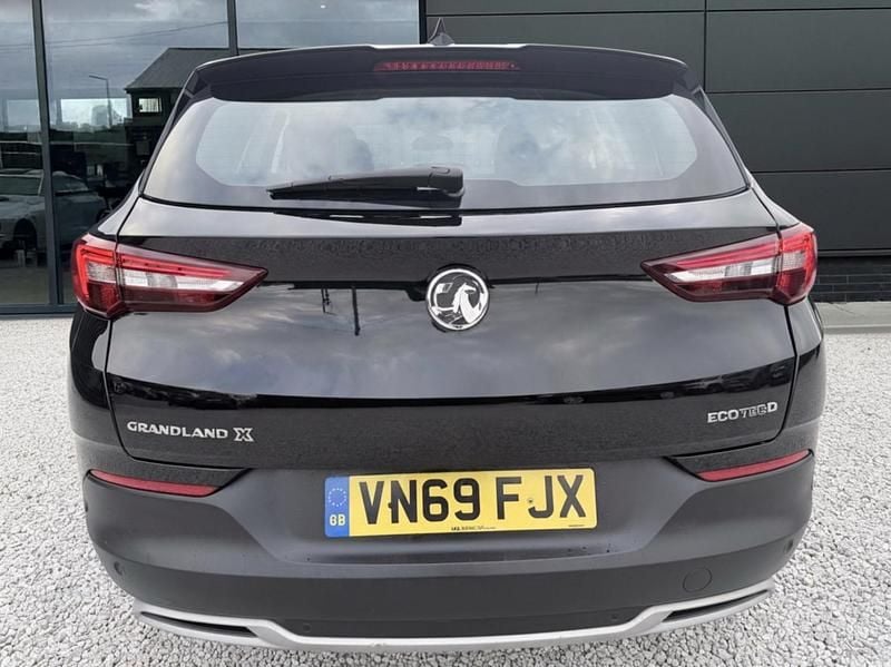 Used Vauxhall Grandland X Business Edition 130 HP (95 kW) 2020 Black SUV
