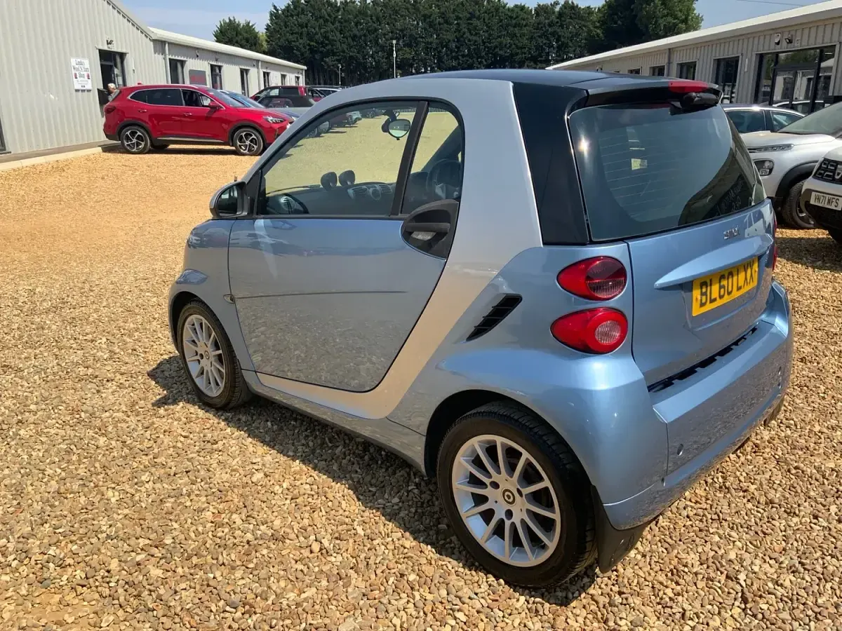 Used Smart ForTwo Coupé Passion 84 HP (61 kW) 2011 Blue Coupe