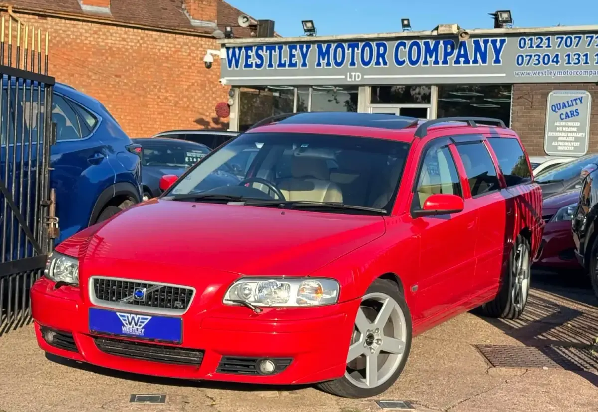 Used Volvo V70 300 HP (220 kW) 2005 Red Estate