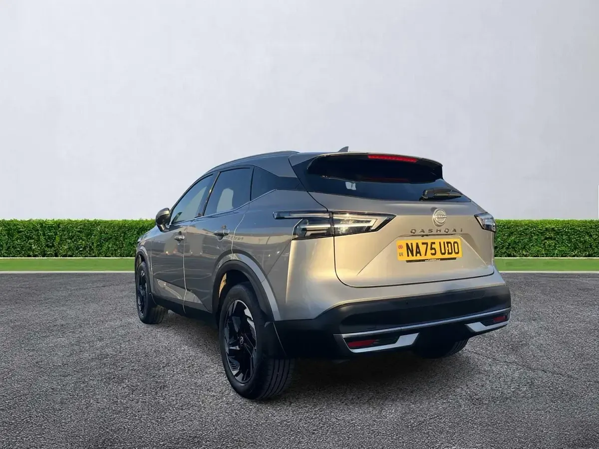 Used Nissan Qashqai N-Connecta 2025 Silver SUV