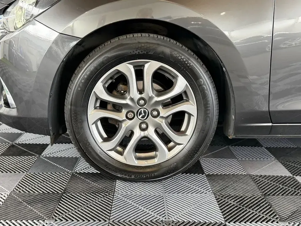 Used Mazda 2 Inclusive 90 HP (66 kW) 2019 Grey Hatchback