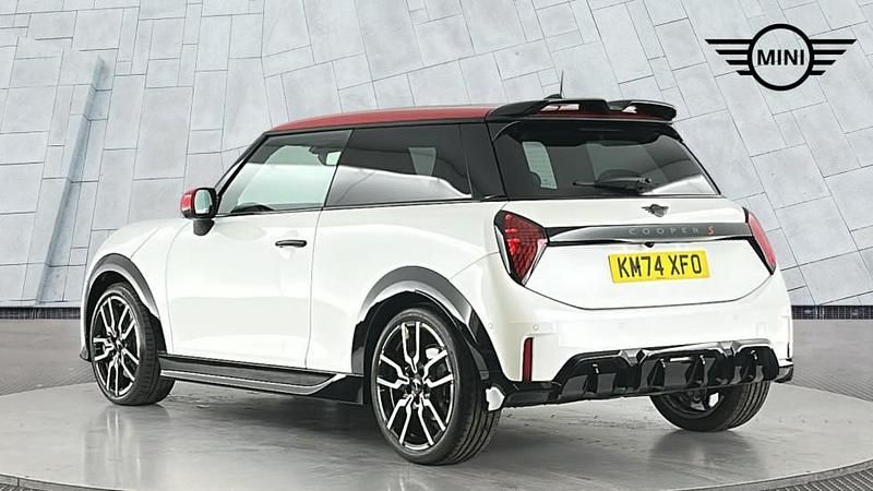 Used Mini Cooper S Hatch 201 HP (147 kW) 2024 White Hatchback
