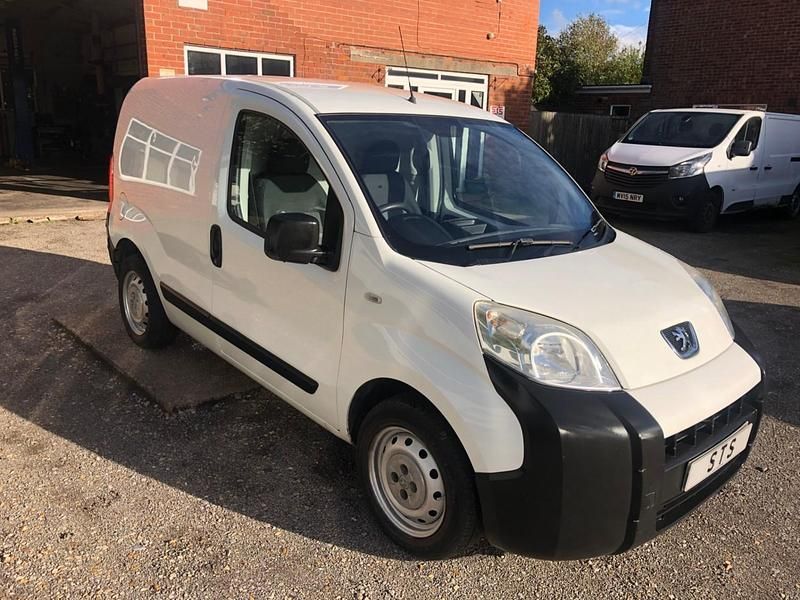 White Used 2013 Peugeot Bipper S Van | £2,495 (Good price) - Image 1/4