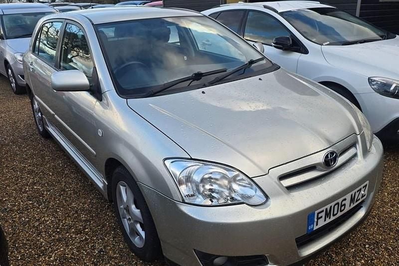Silver Used 2006 Toyota Corolla Hatchback | £2,950 (Fair price) - Image 1/1
