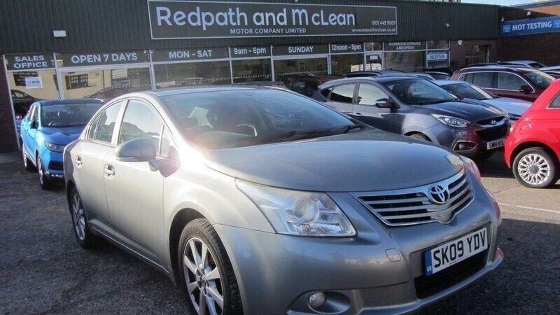 Grey Used 2009 Toyota Avensis Sedan | £2,995 (Good price) - Image 1/4