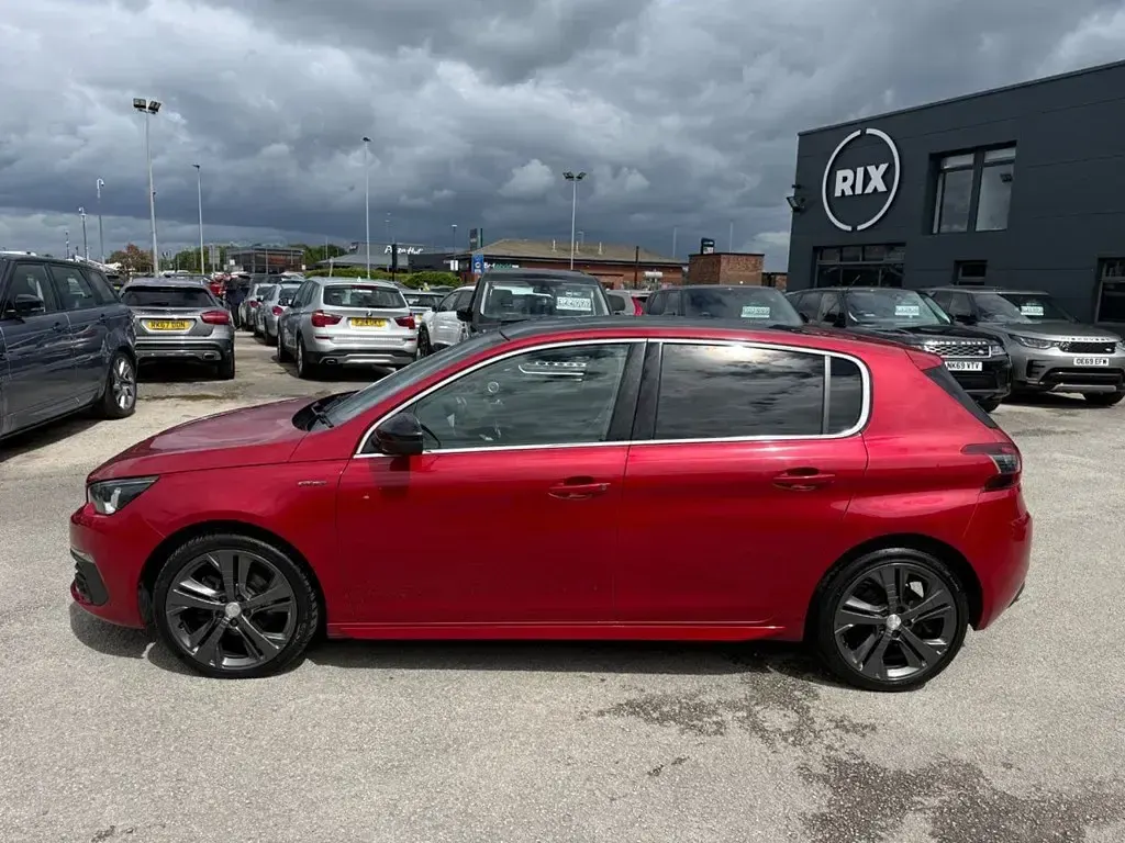 Used Peugeot 308 GT-line 130 HP (95 kW) 2019 Red Hatchback