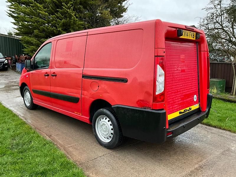 Used Peugeot Expert 90 HP (66 kW) 2014 Red Van