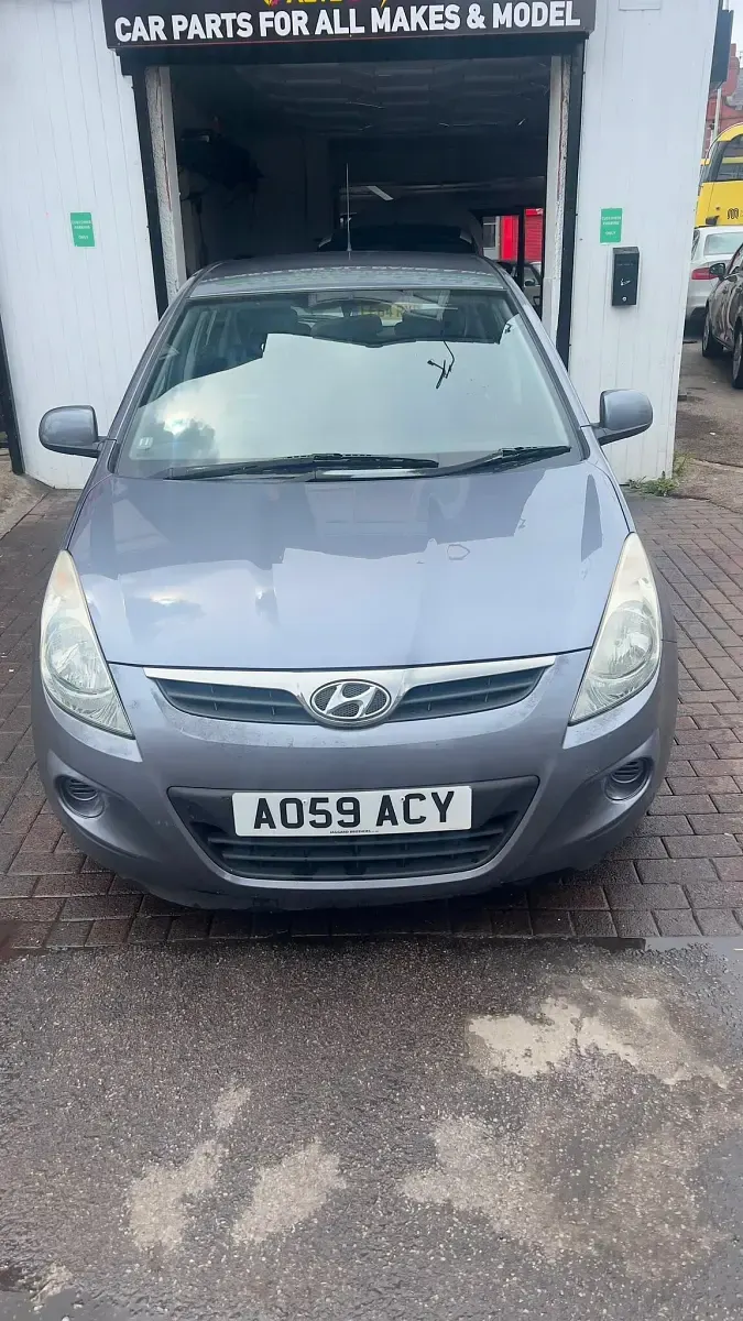 Used Hyundai i20 Comfort 101 HP (74 kW) 2009 Grey Hatchback