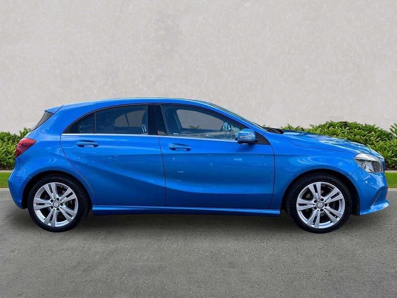 Used Mercedes A180 2017 Blue Hatchback