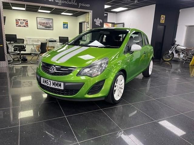 Used Vauxhall Corsa 85 HP (62 kW) 2014 Green Hatchback