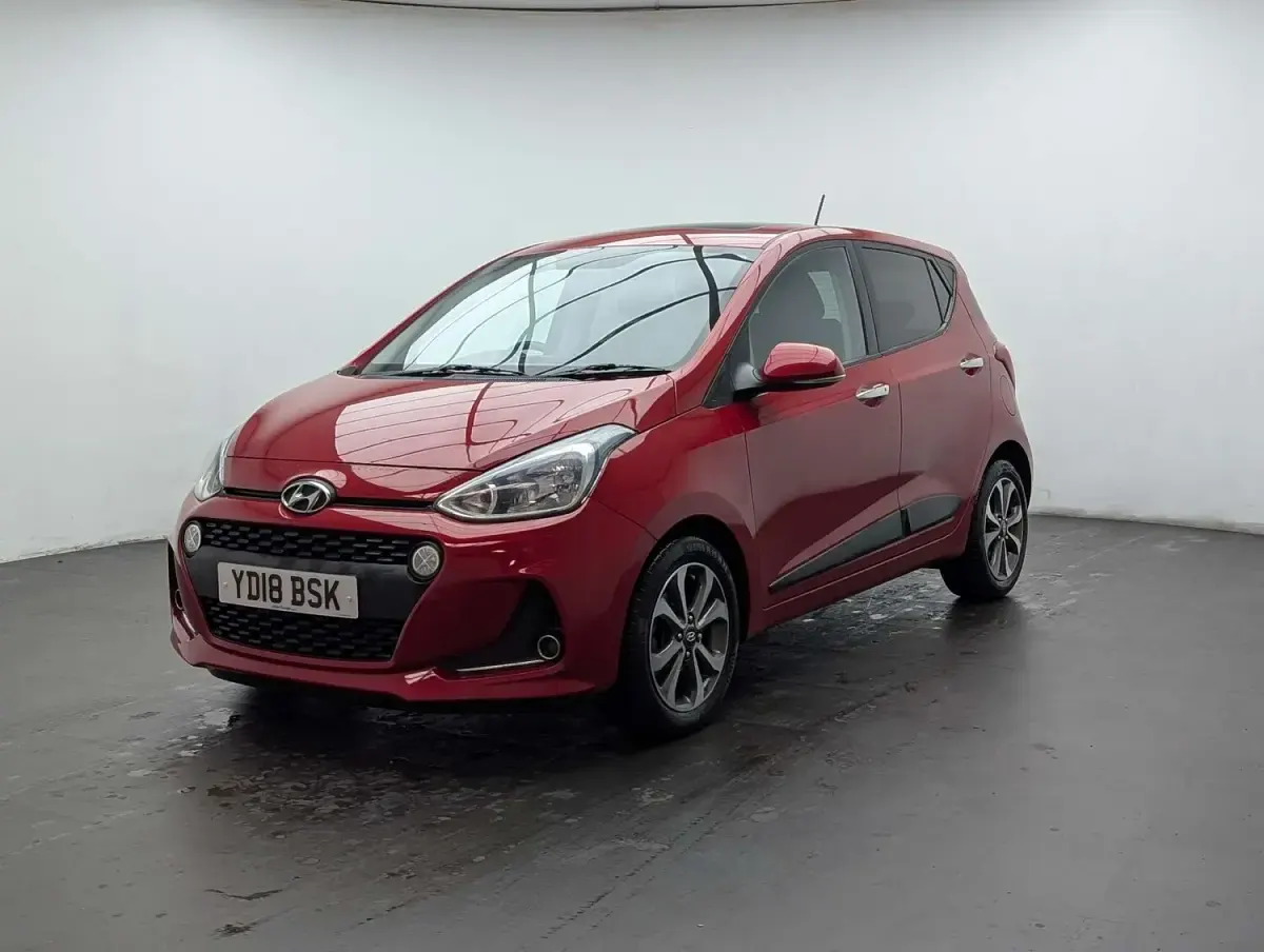 Used Hyundai i10 Premium SE 87 HP (63 kW) 2018 Red Hatchback