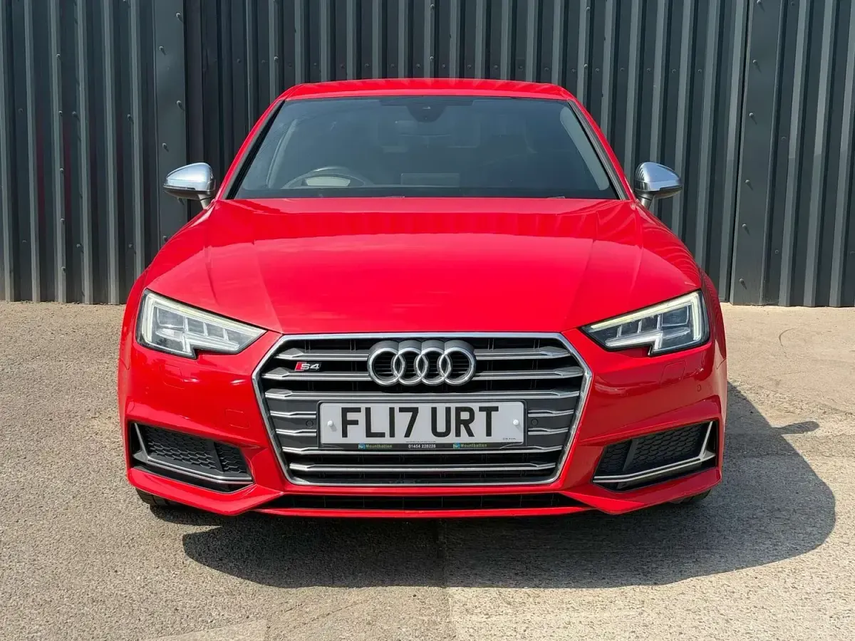 Used Audi S4 Design 354 HP (260 kW) 2017 Red Sedan